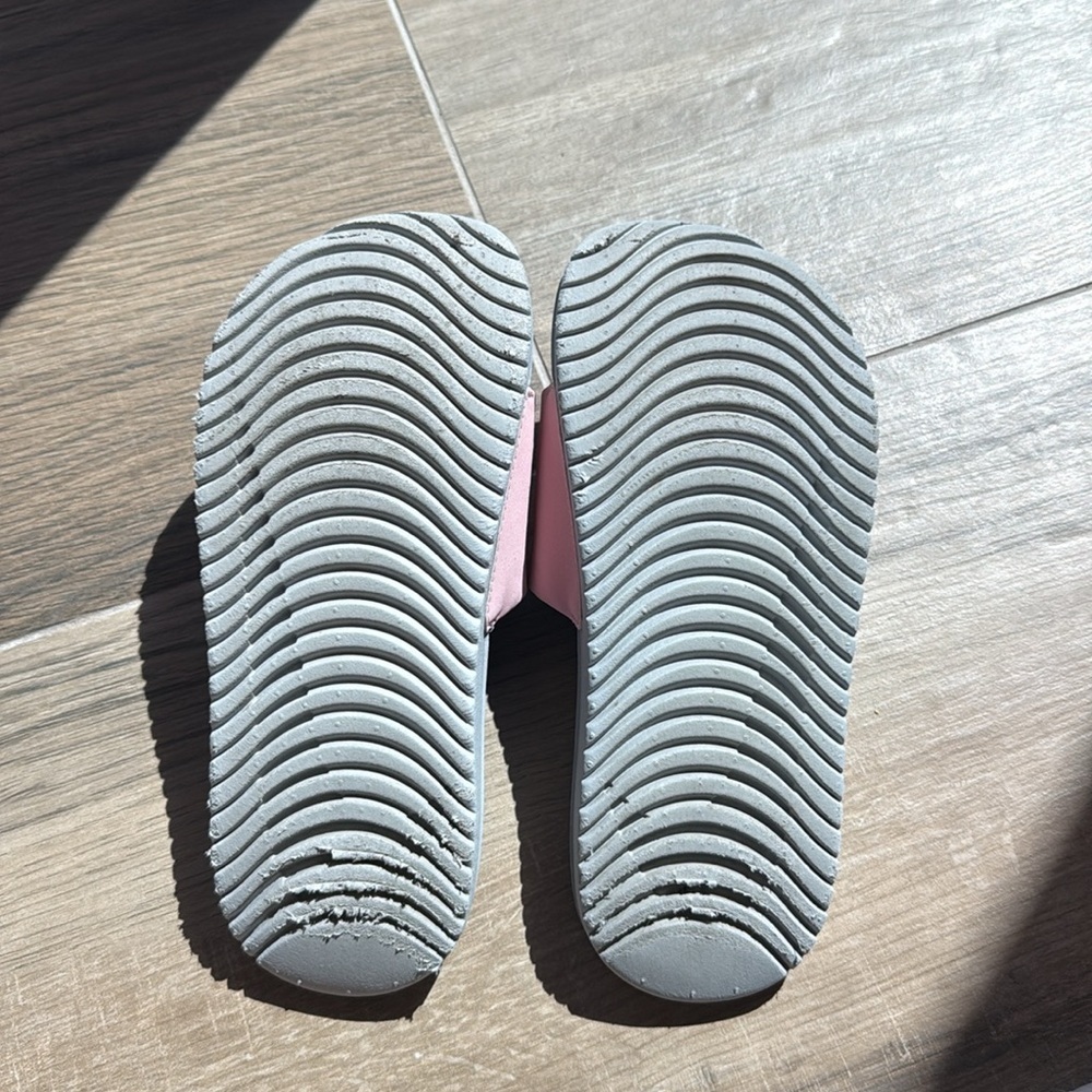 Nike Kids Pink and Blue Slide Sandals! - Picture 3 of 5